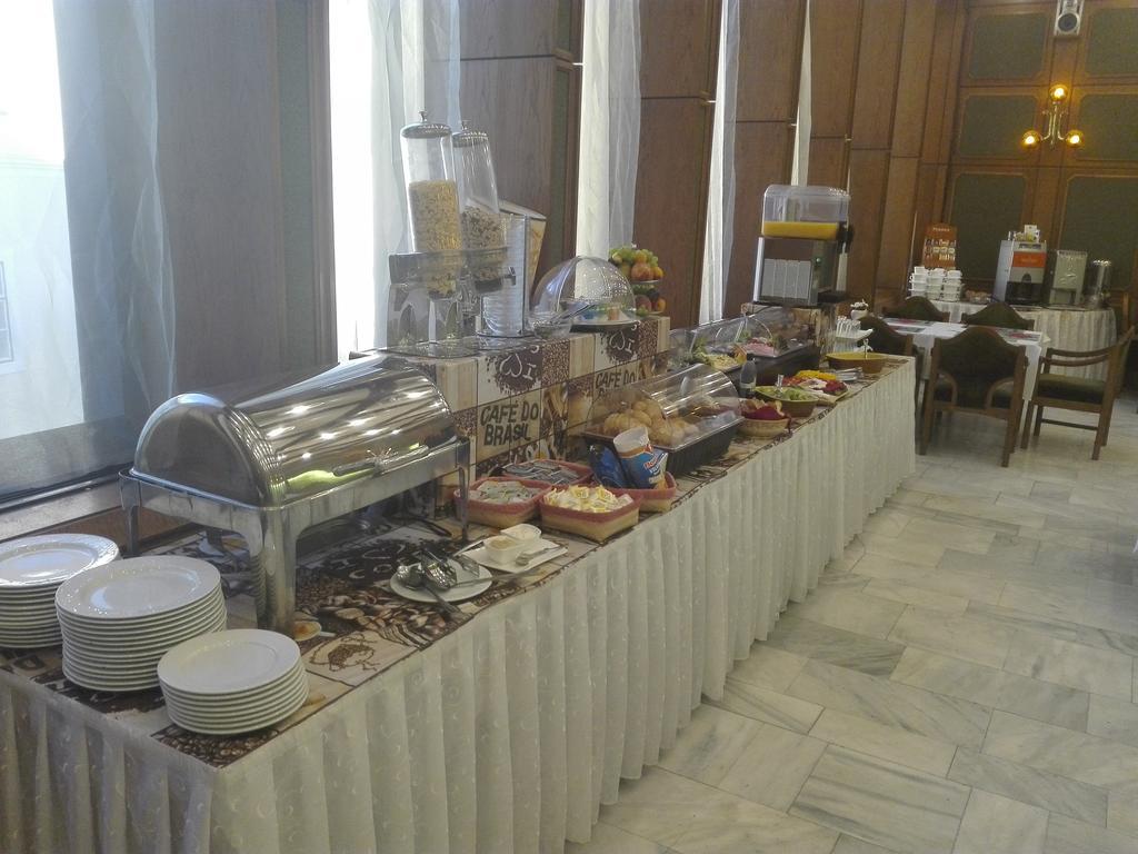 Hotel Konferencia Γκιόρ Εξωτερικό φωτογραφία