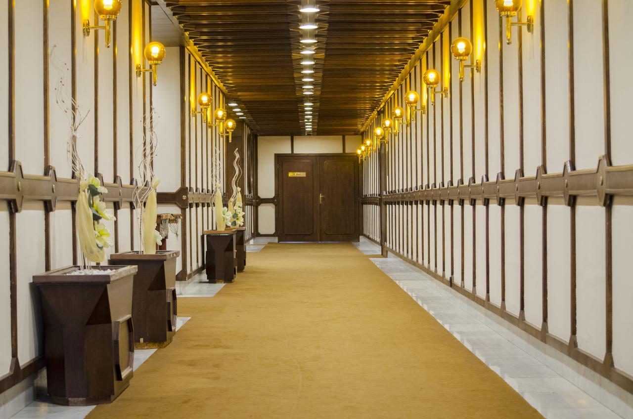 Hotel Konferencia Γκιόρ Εξωτερικό φωτογραφία
