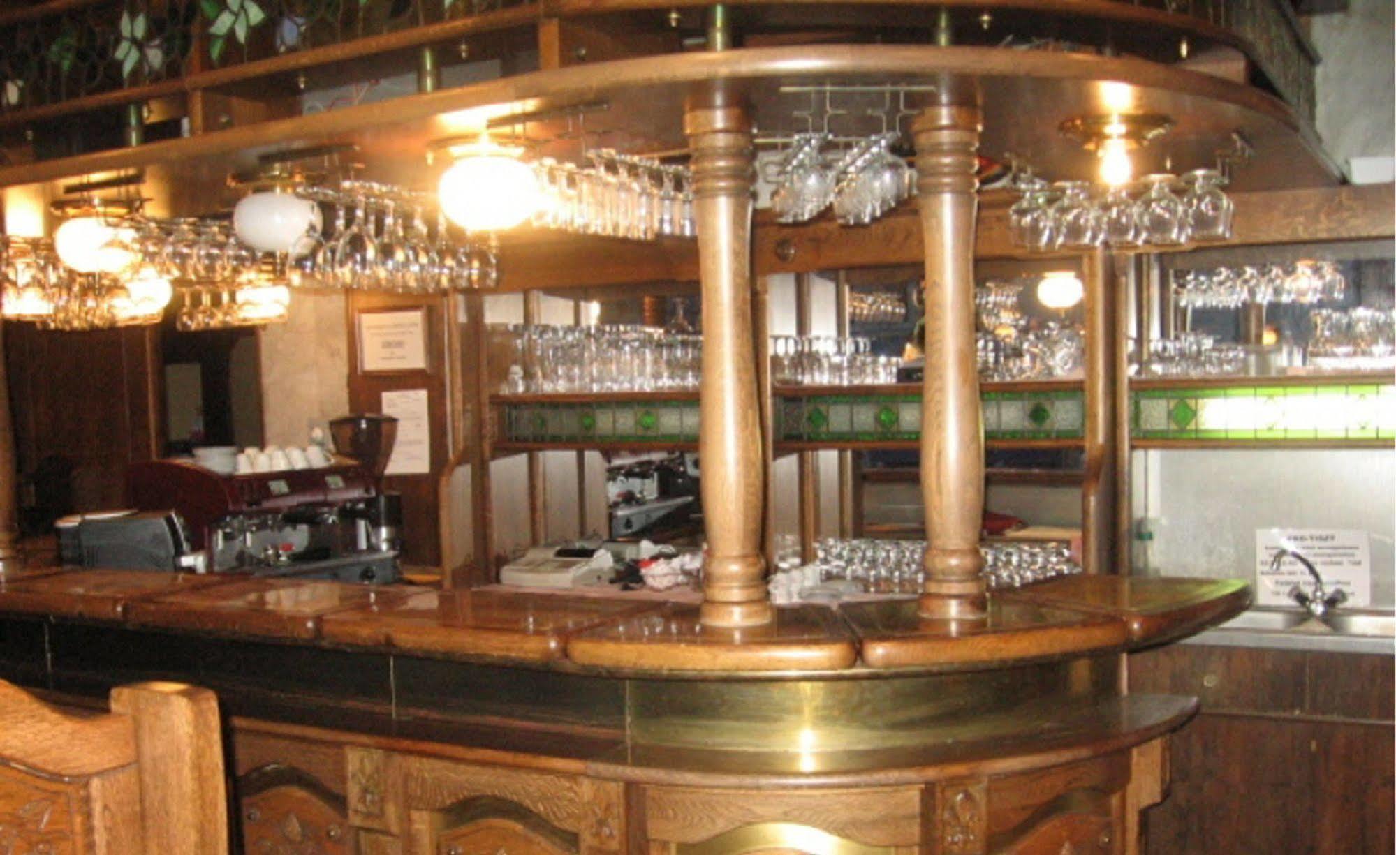 Hotel Konferencia Γκιόρ Εξωτερικό φωτογραφία